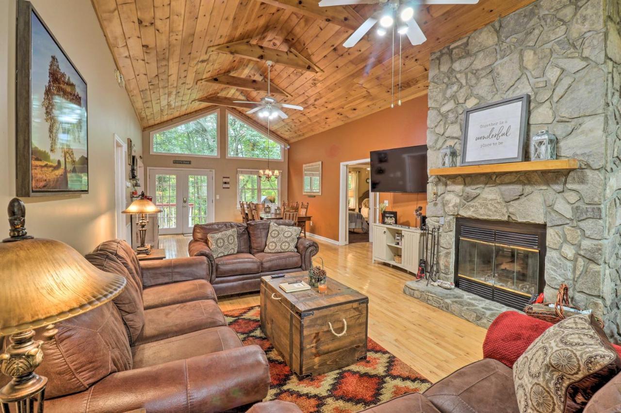 Rustic Red Cabin With Deck In Maggie Valley Club! 外观 照片