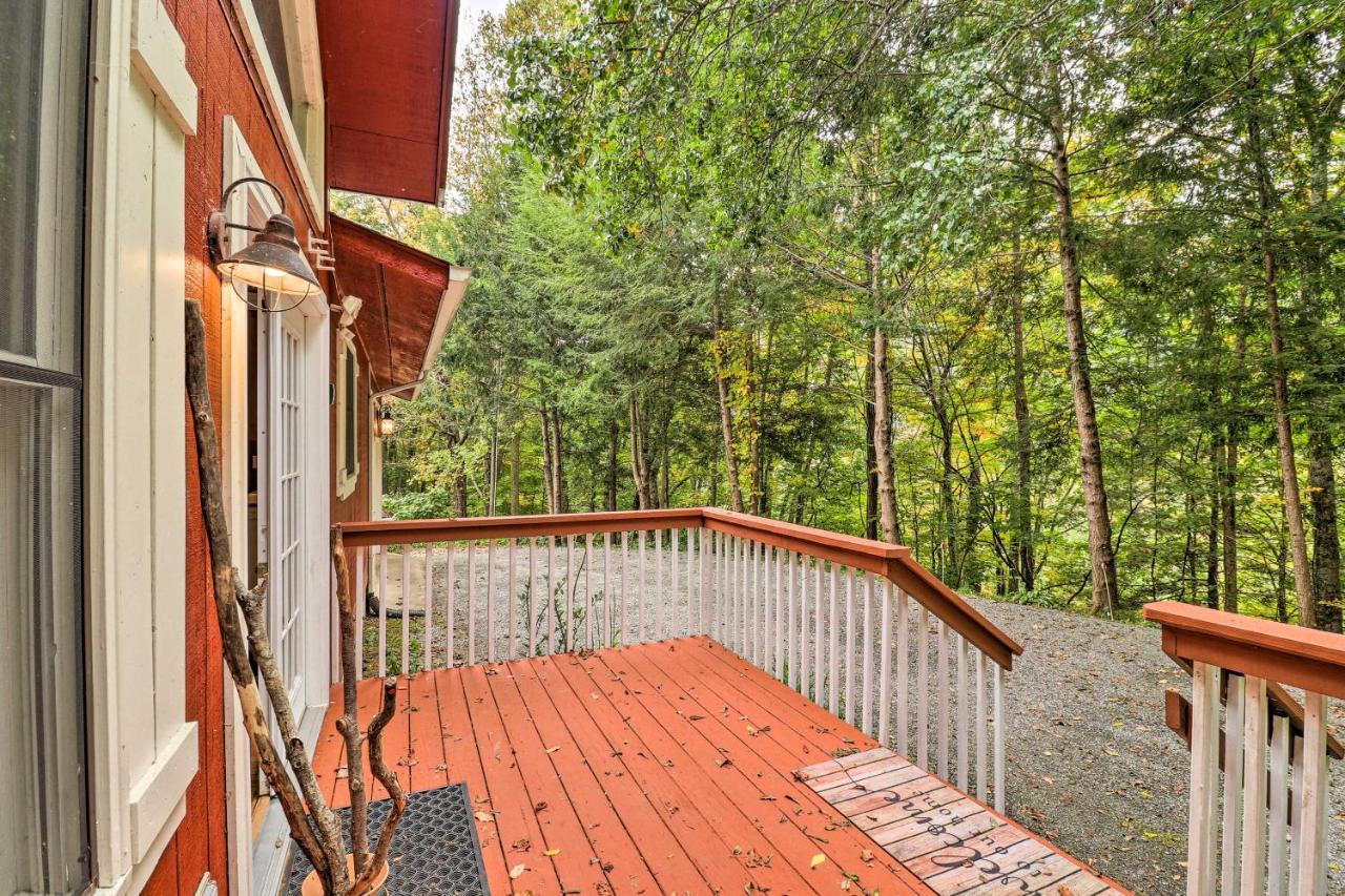Rustic Red Cabin With Deck In Maggie Valley Club! 外观 照片